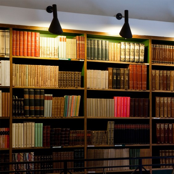 Louis Poulsen AJ Wandleuchte - Agof Store
