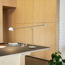 Copérnica M Lampada da tavolo Marset - Agof Store