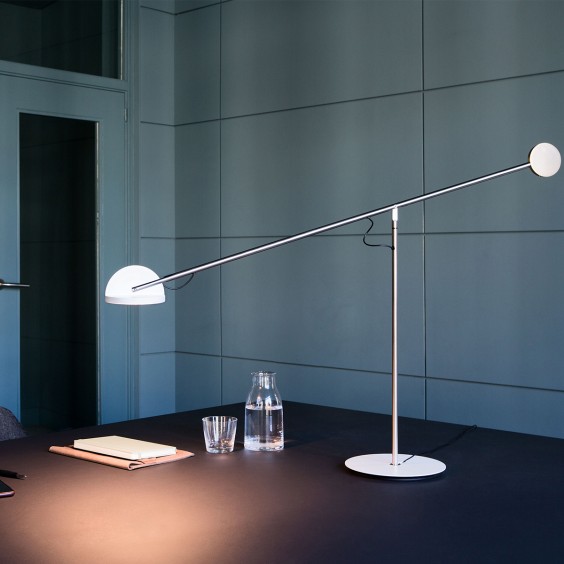 Copérnica M Lampada da tavolo Marset - Agof Store
