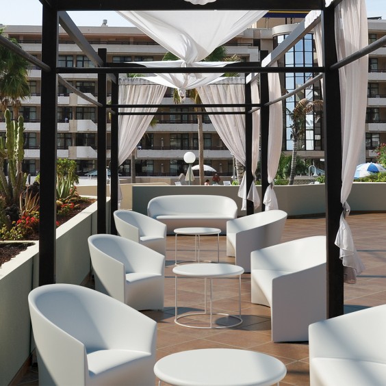 Serralunga Olivia Couchtisch - Agof Store