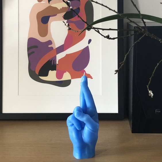 Candle Hand Crossed Fingers Kerze - Agof Store