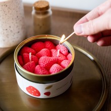 Candle Hand Ripe Strawberry Kerze - Agof Store Candle Hand Ripe Strawberry Kerze - Agof Store