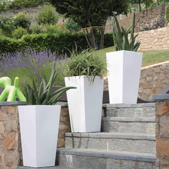 NICOLI Eros | Blumentopf | Agof Store