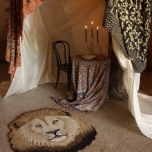 Doing Goods Ari Löwe Head Groß Teppich 113x95 cm - Agof Store