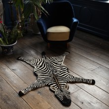 Doing Goods Stripey Zebra Groß Teppich 153x110 cm - Agof Store Doing Goods Stripey Zebra Groß Teppich 153x110 cm - Agof Store