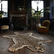 Doing Goods Loony Leopard XL Teppich 250x160 cm - Agof Store Doing Goods Loony Leopard XL Teppich 250x160 cm - Agof Store