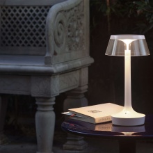 Flos Bon Jour Unplugged portable table lamp - Agof Store Flos Bon Jour Unplugged portable table lamp - Agof Store