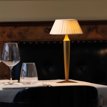 Zafferano Flaminia Pro Akku Tischlampe - Agof Store Zafferano Flaminia Pro Akku Tischlampe - Agof Store