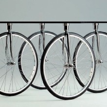 Tour lampada da tavolo FontanaArte - Agof Store Tour lampada da tavolo FontanaArte - Agof Store