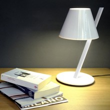 Artemide La Petite Lampada da tavolo - Agof Store Artemide La Petite Lampada da tavolo - Agof Store