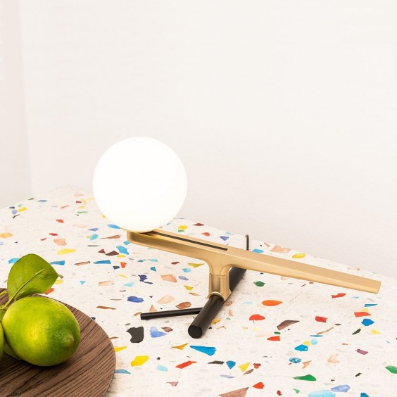 Artemide Yanzi Tischleuchte - Agof Store
