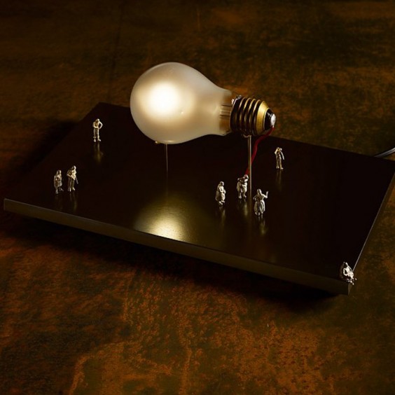 Ingo Maurer I ricchi poveri Monument for a bulb Tischleuchte - Agof Store