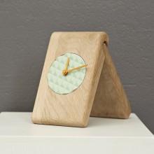 KORRIDOR Pyramid Clock | Orologio Da Tavolo | Agof Store